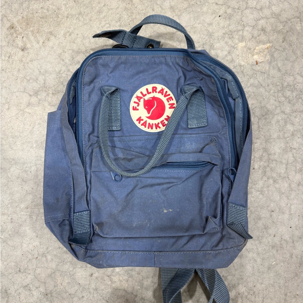 Fjallraven Kånken Classic Navy Backpack